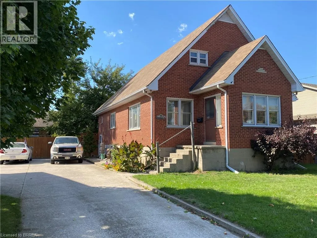 66 ROWANWOOD Avenue