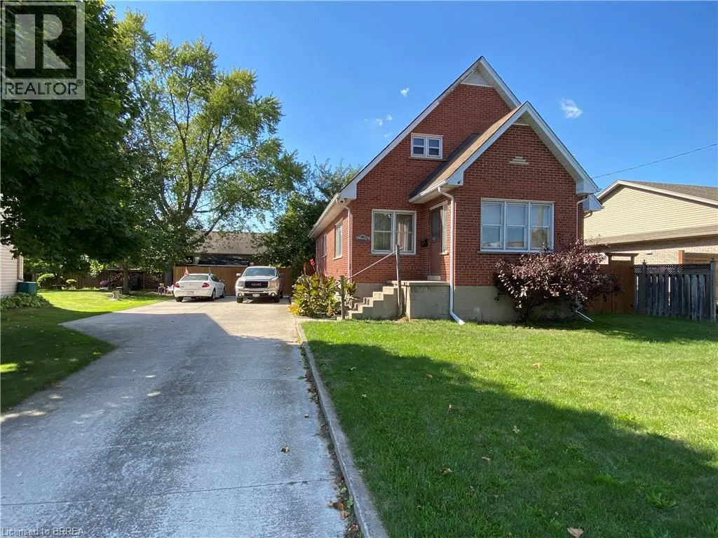 66 ROWANWOOD Avenue