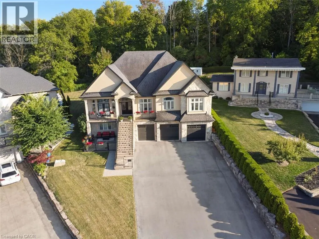 82 MARGARET Avenue