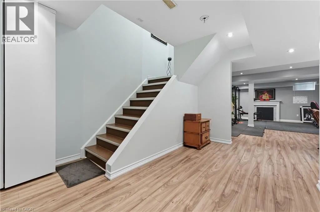 23 KELLOGG Avenue