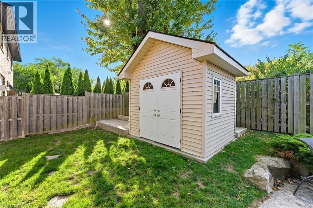 23 KELLOGG Avenue