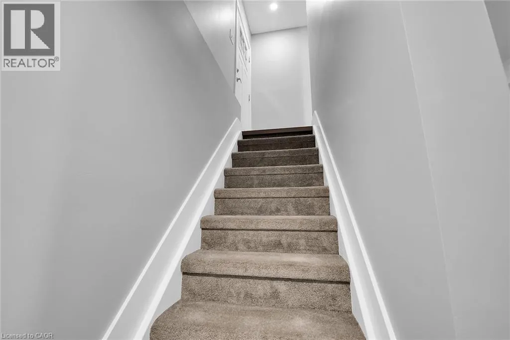 8 CHARTWELL Circle