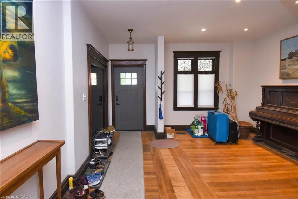 217 CAROLINE Street S Unit# 1, #1