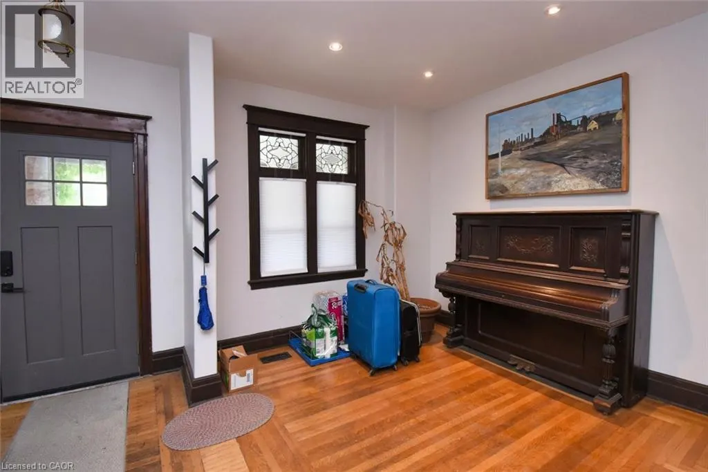 217 CAROLINE Street S Unit# 1, #1