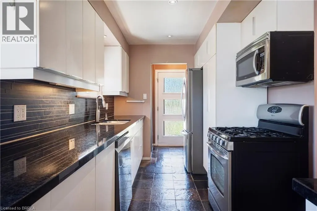 44 MARBLEHEAD Crescent