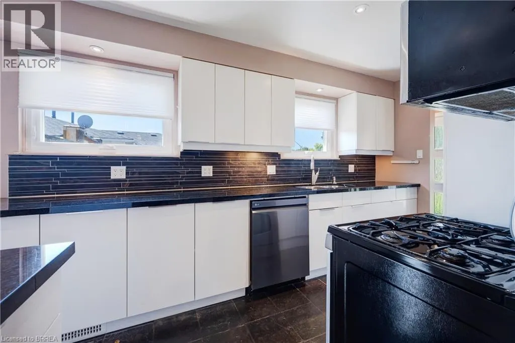 44 MARBLEHEAD Crescent