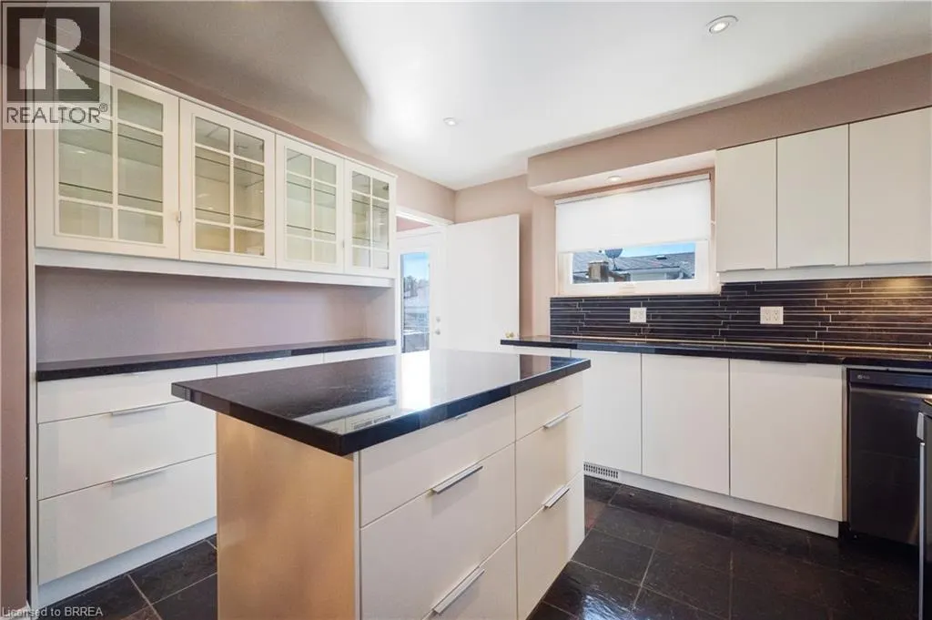 44 MARBLEHEAD Crescent