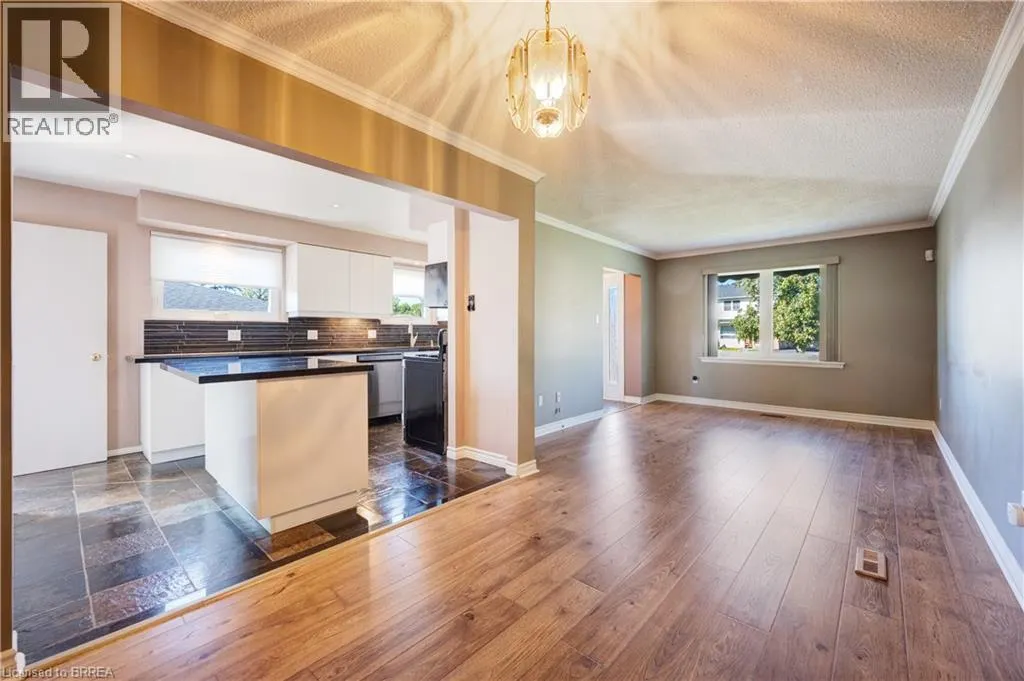44 MARBLEHEAD Crescent