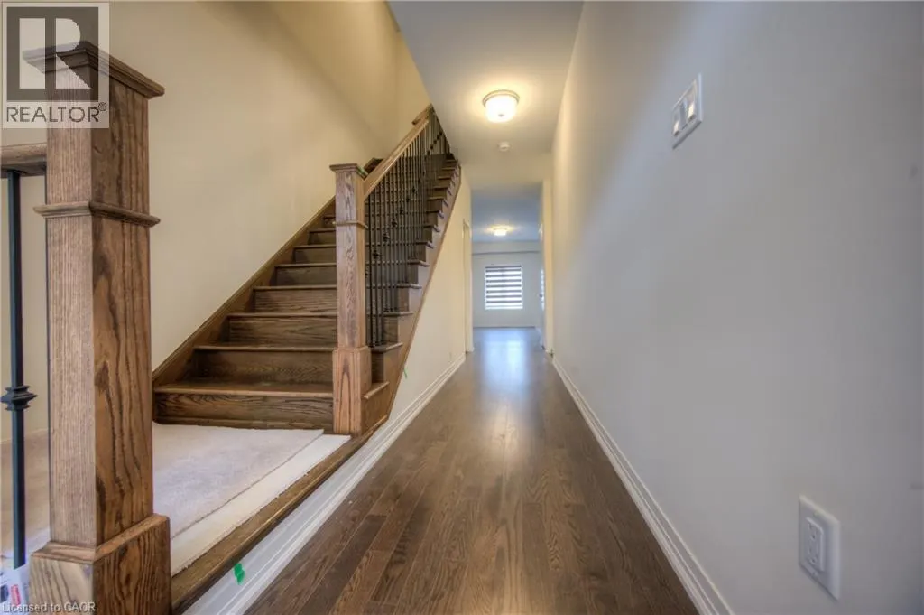 28 DENNIS Avenue