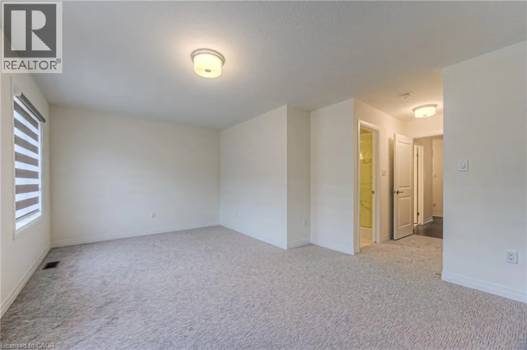 28 DENNIS Avenue