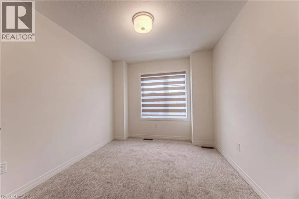 28 DENNIS Avenue