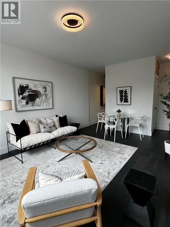 307 1/2 BARTON Street E Unit# 8, #8
