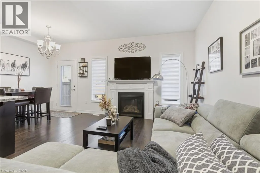 54 SONOMA VALLEY Crescent