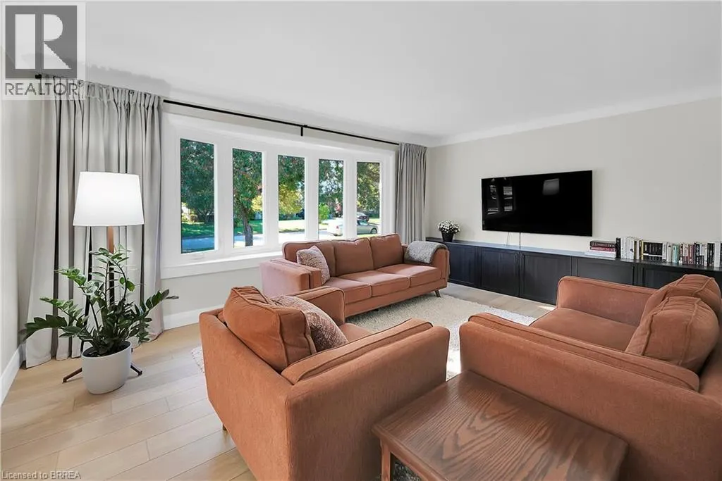 17 PRESTON Drive