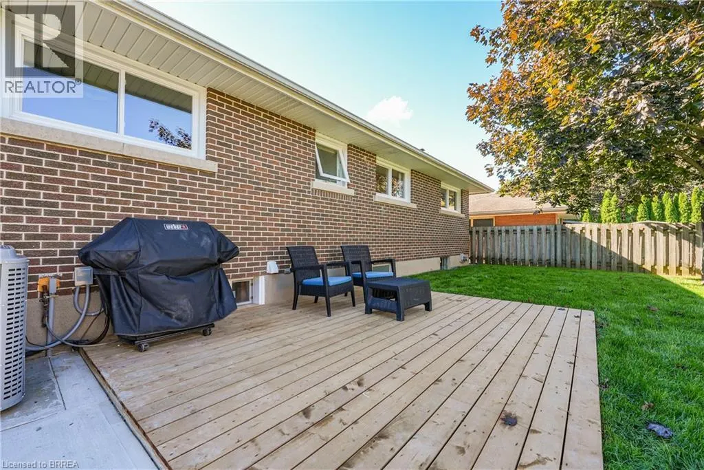 17 PRESTON Drive