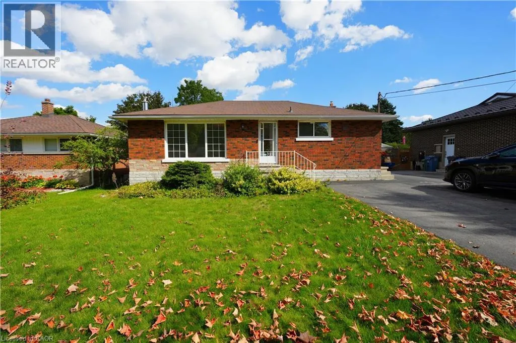 53 FREEMAN Avenue