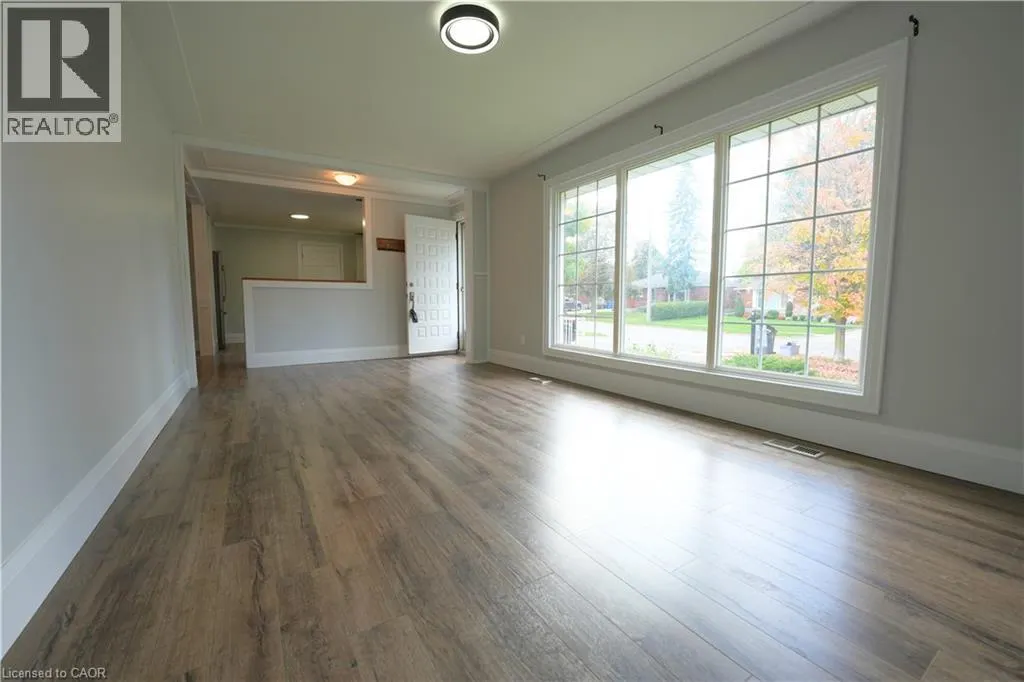 53 FREEMAN Avenue