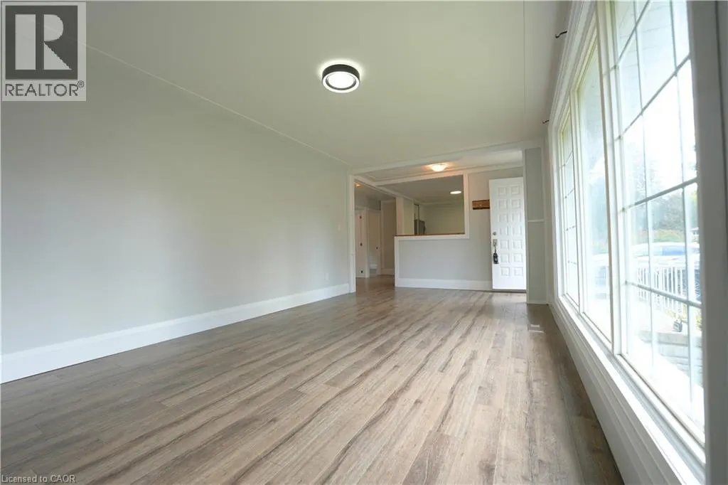 53 FREEMAN Avenue