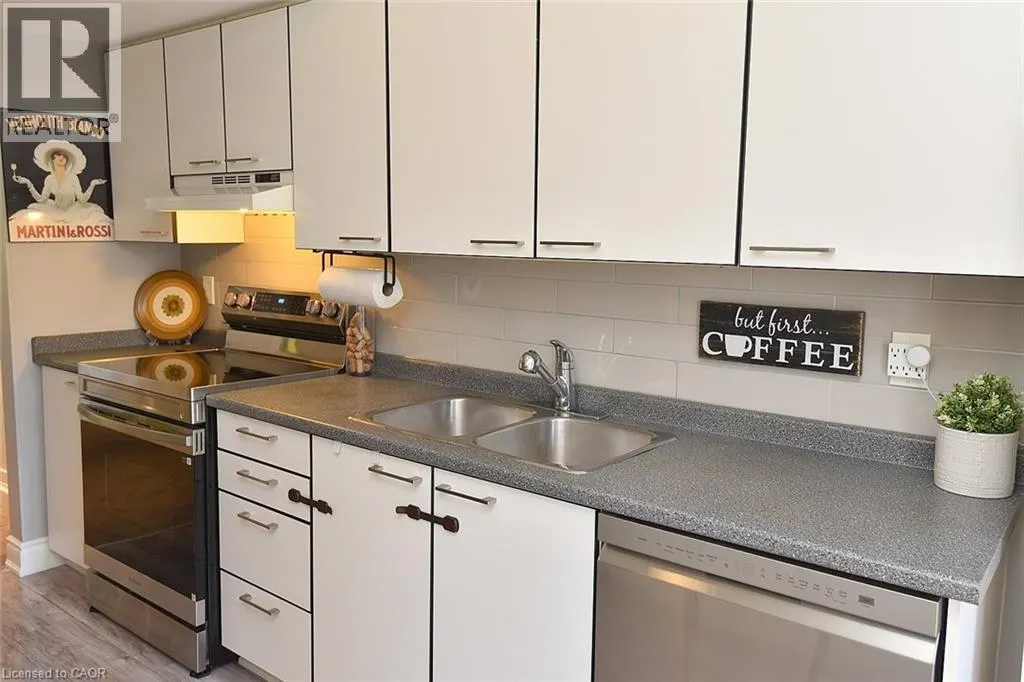 2075 WALKERS Line Unit# 203, #203