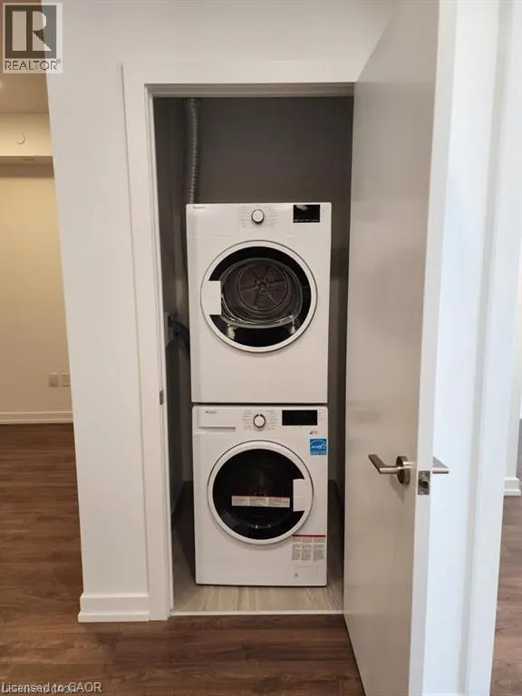 641 KING ST WEST Street W Unit# 614, #614
