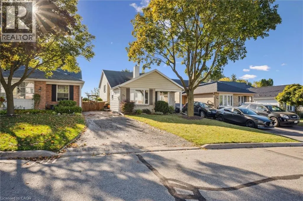95 MACATEE Place