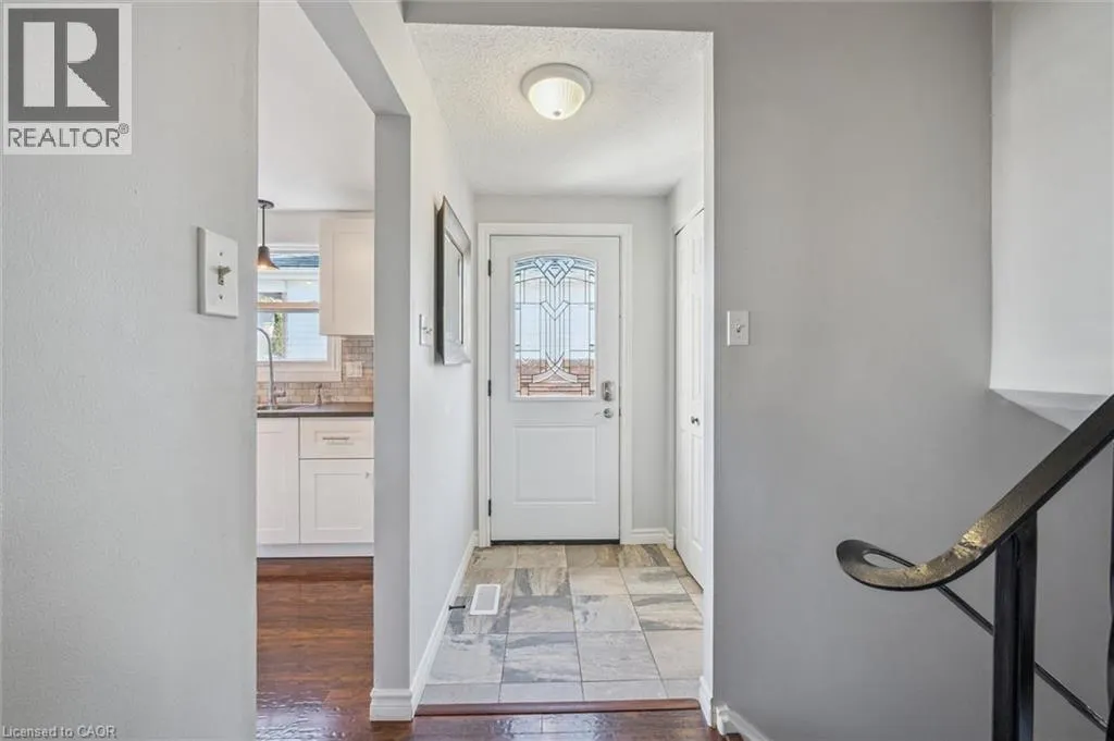 95 MACATEE Place