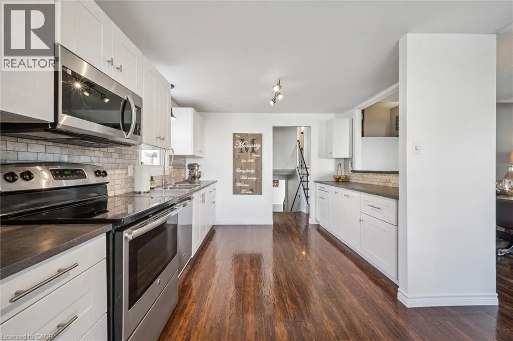 95 MACATEE Place