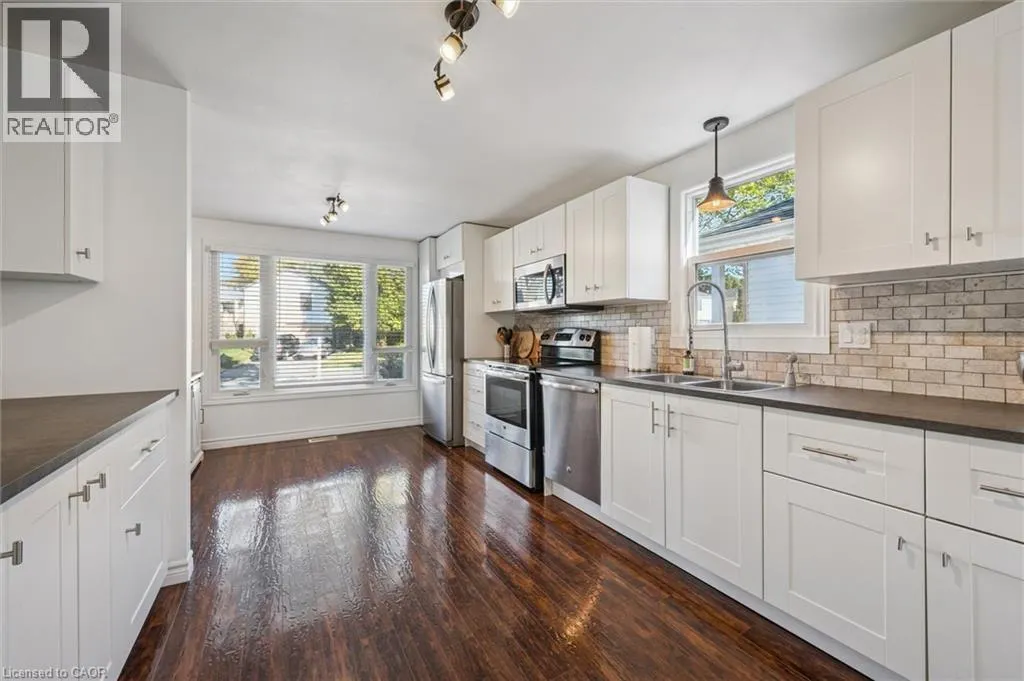 95 MACATEE Place