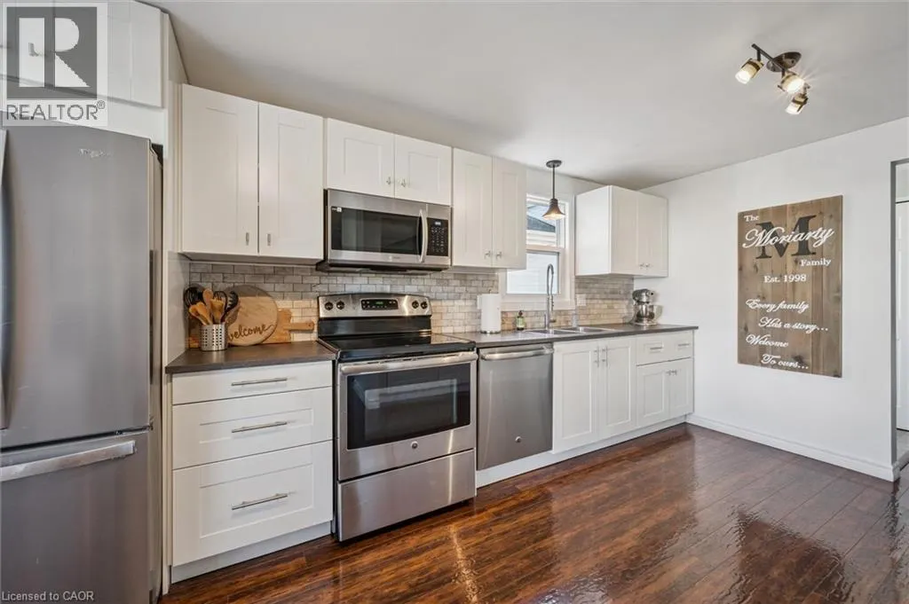 95 MACATEE Place