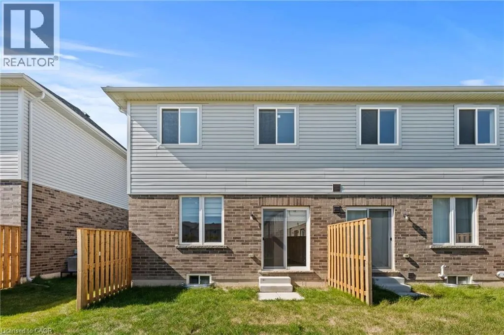 8 LINDEN PARK Lane