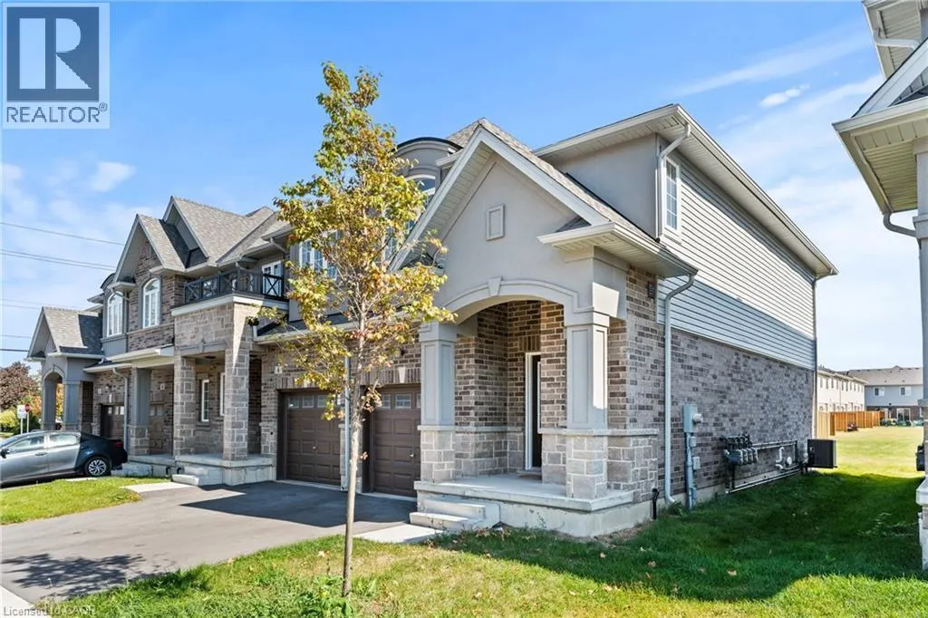 8 LINDEN PARK Lane
