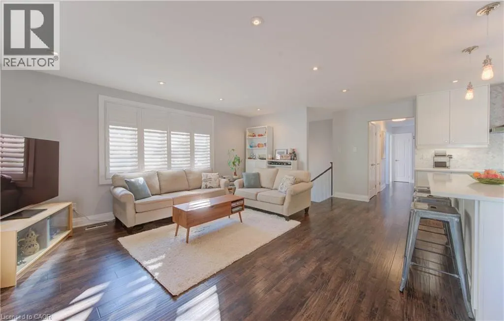 292 PARKMOUNT Drive