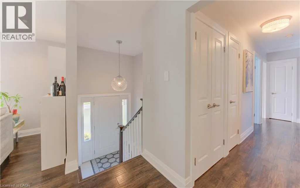 292 PARKMOUNT Drive