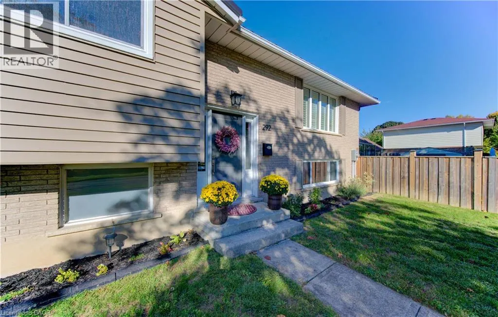 292 PARKMOUNT Drive