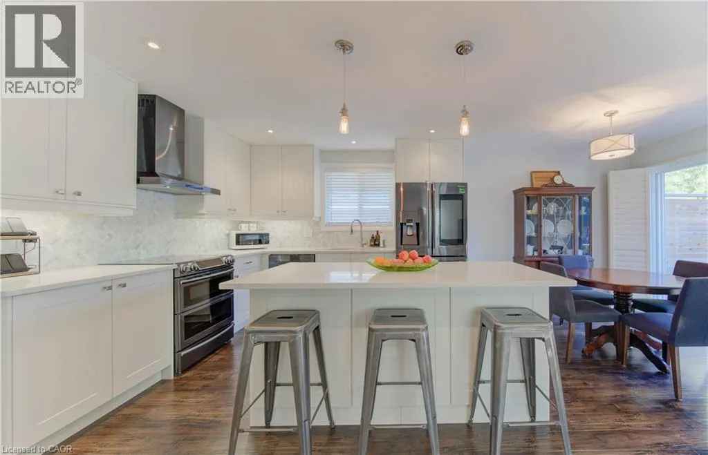 292 PARKMOUNT Drive