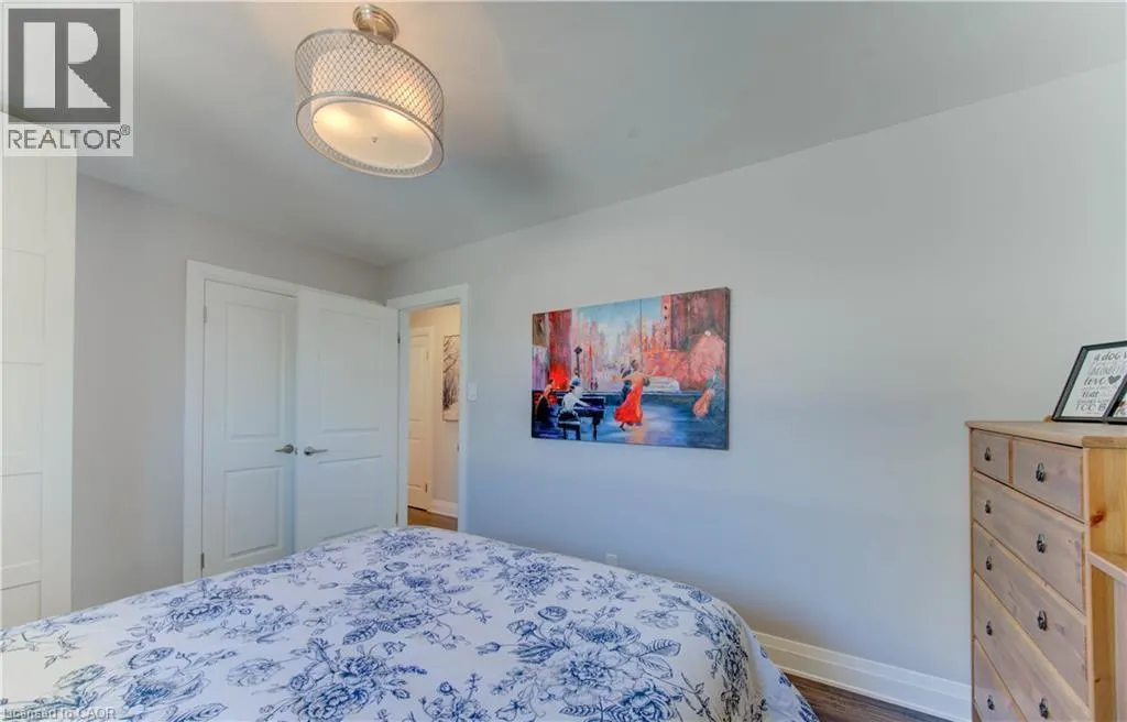 292 PARKMOUNT Drive