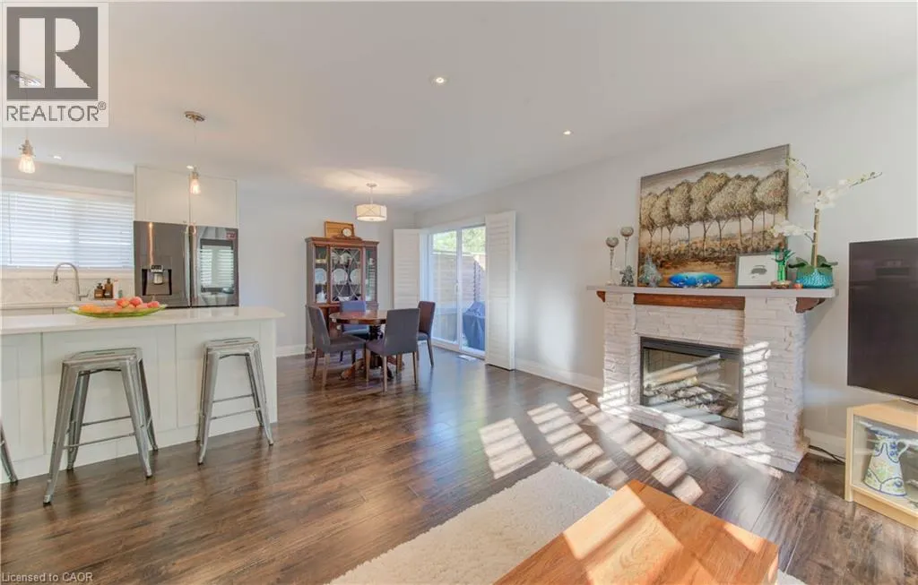 292 PARKMOUNT Drive