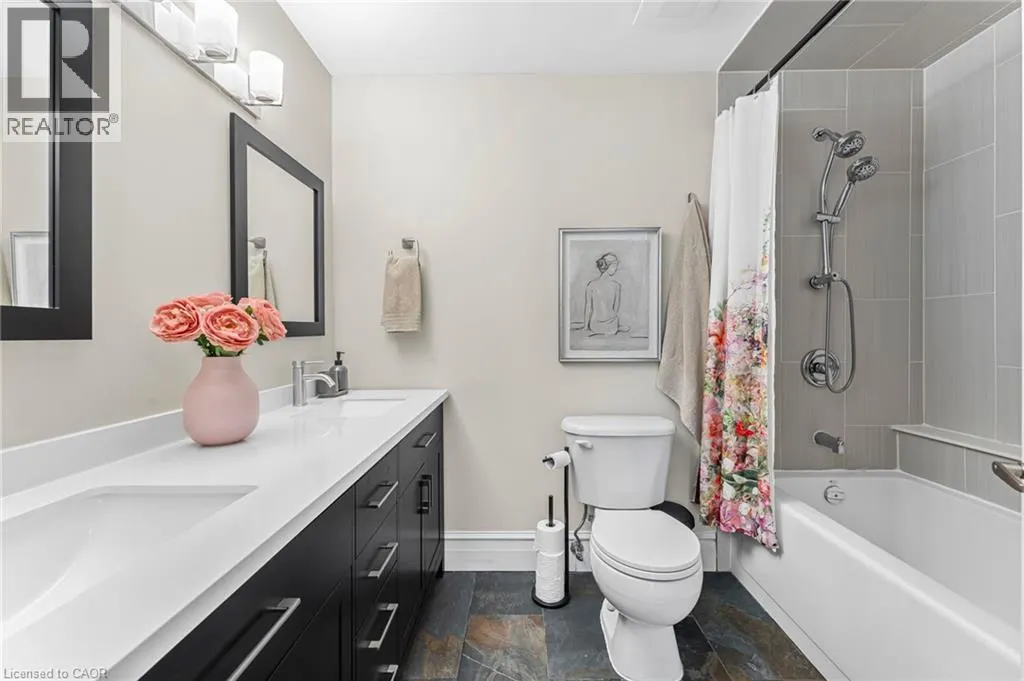 67 CAROLINE Street S Unit# 102, #102