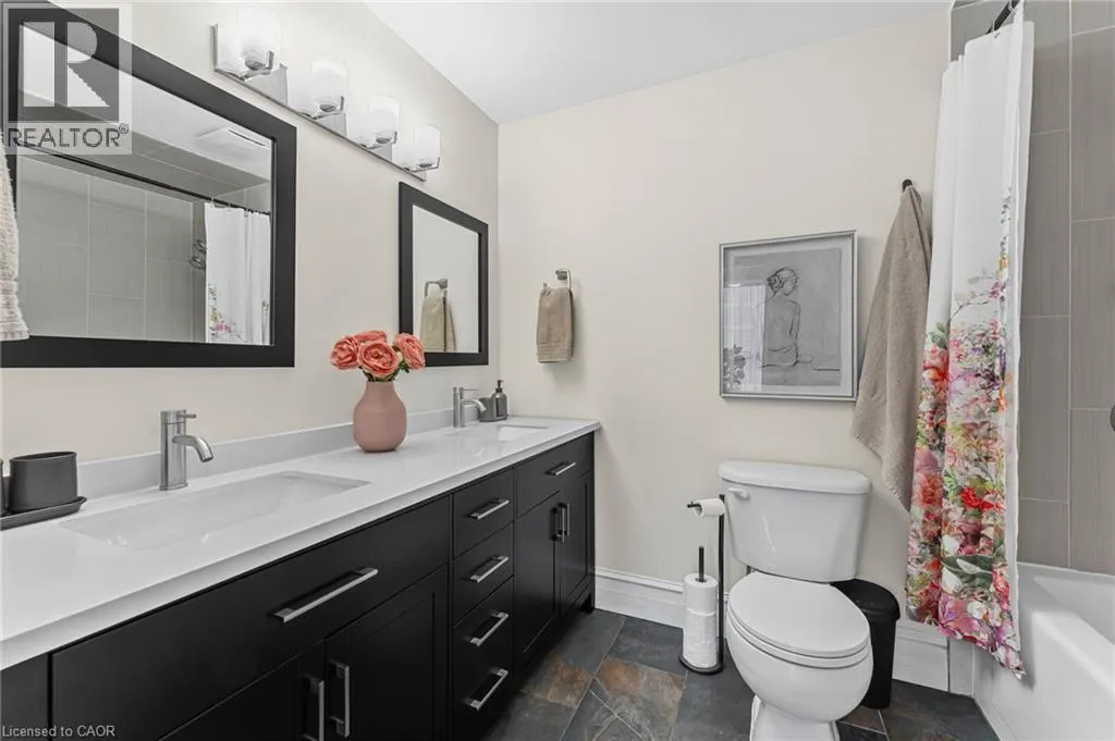 67 CAROLINE Street S Unit# 102, #102
