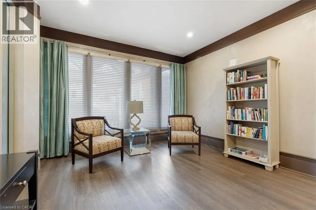 67 CAROLINE Street S Unit# 102, #102