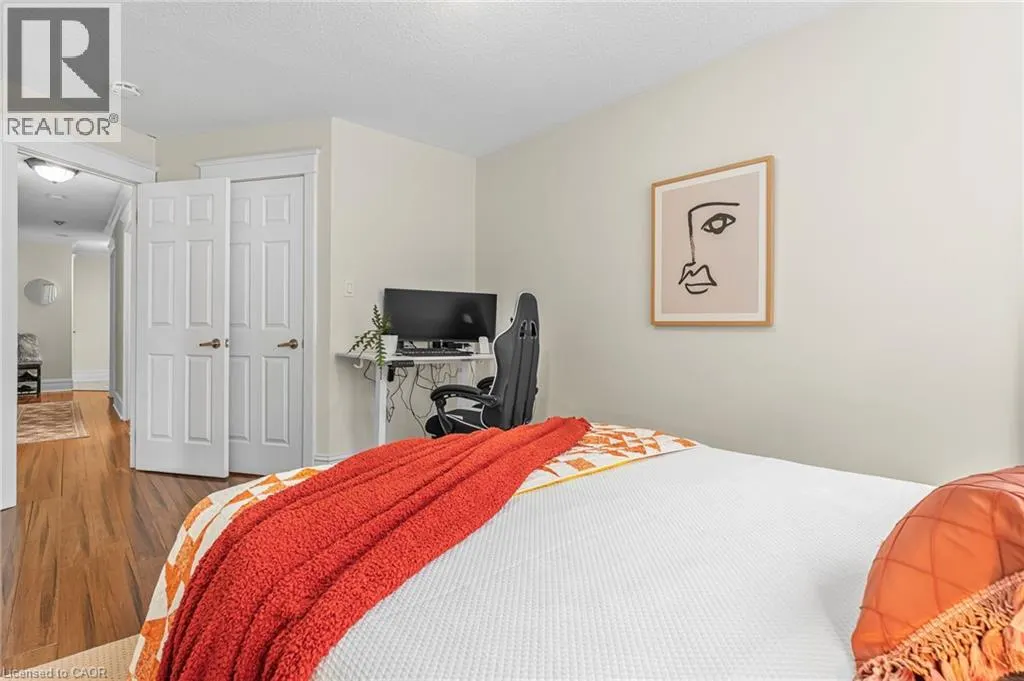 67 CAROLINE Street S Unit# 102, #102
