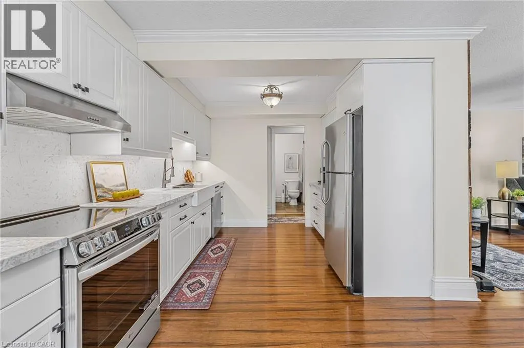 67 CAROLINE Street S Unit# 102, #102