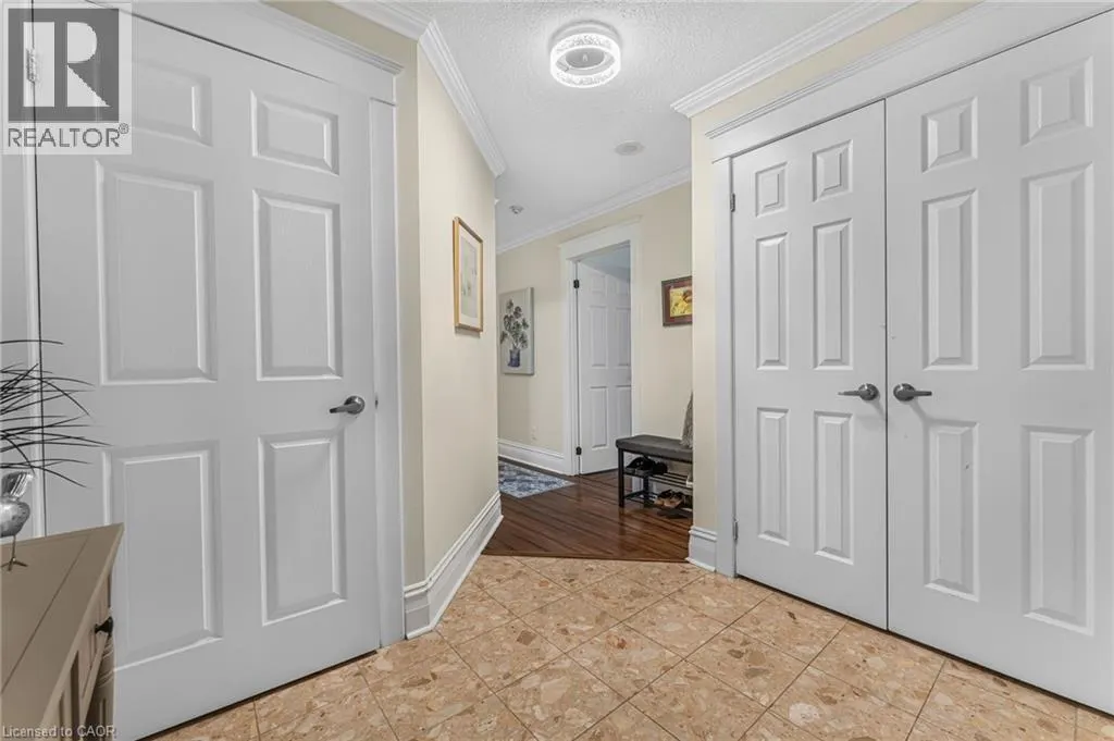 67 CAROLINE Street S Unit# 102, #102