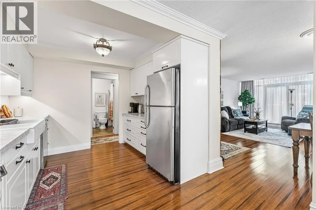 67 CAROLINE Street S Unit# 102, #102