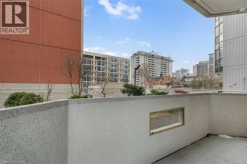 67 CAROLINE Street S Unit# 102, #102