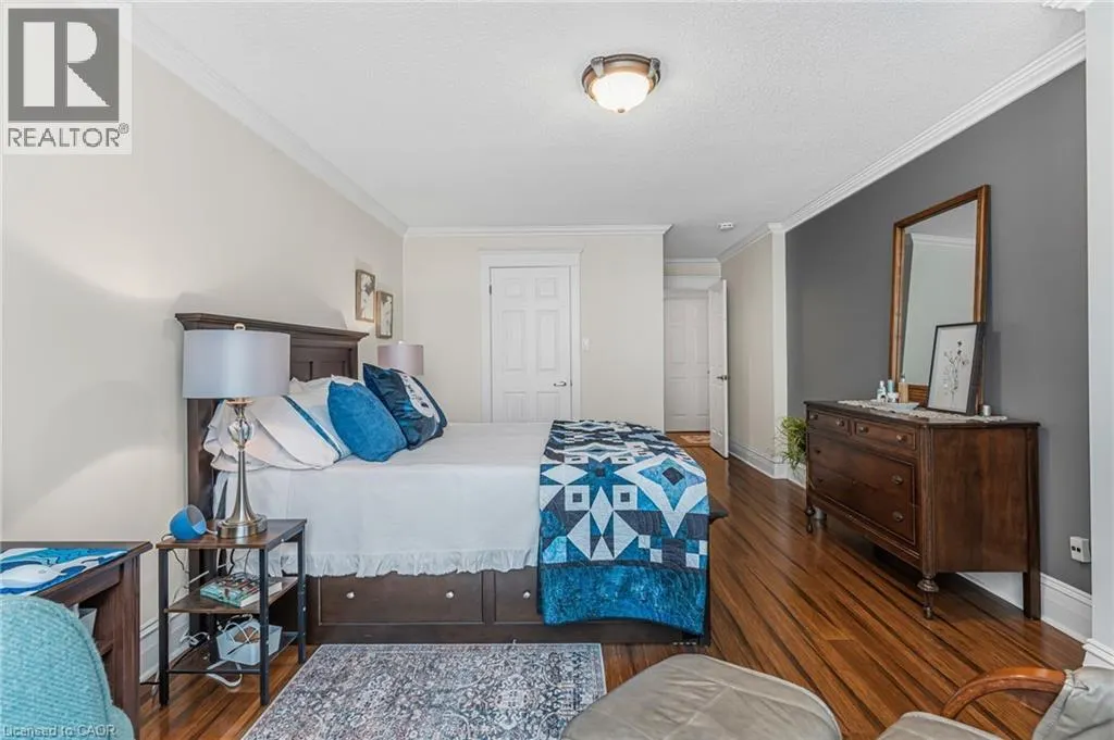 67 CAROLINE Street S Unit# 102, #102