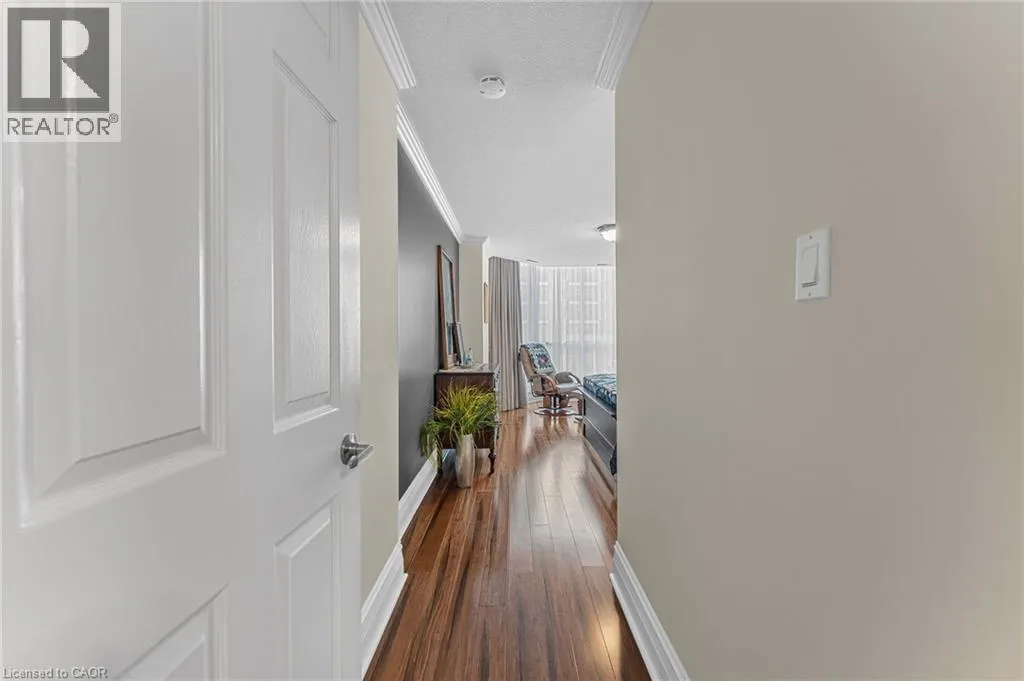 67 CAROLINE Street S Unit# 102, #102
