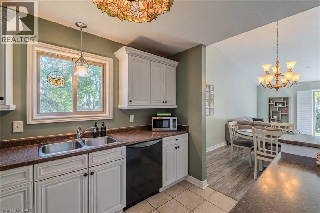 19 SOMERSET Drive Unit# 16, #16
