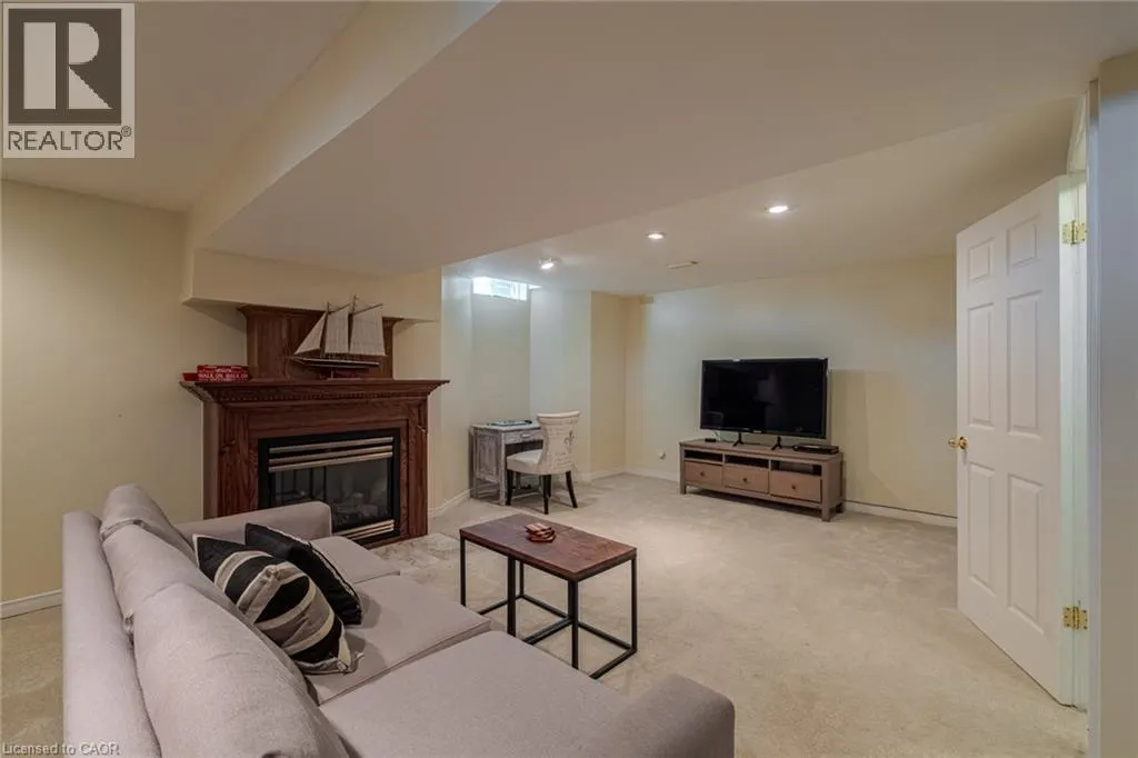 19 SOMERSET Drive Unit# 16, #16