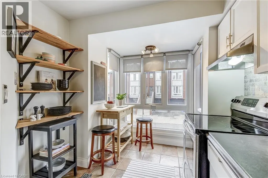895 MAPLE Avenue Unit# 418, #418